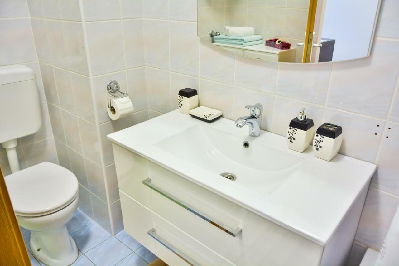 סנג' Apartment Klaudio מראה חיצוני תמונה